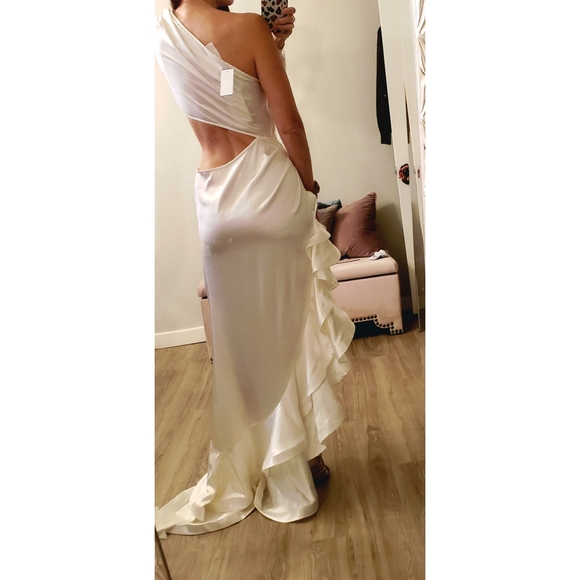 Bronx and Banco Monica Gown in White - Picture 7 of 12